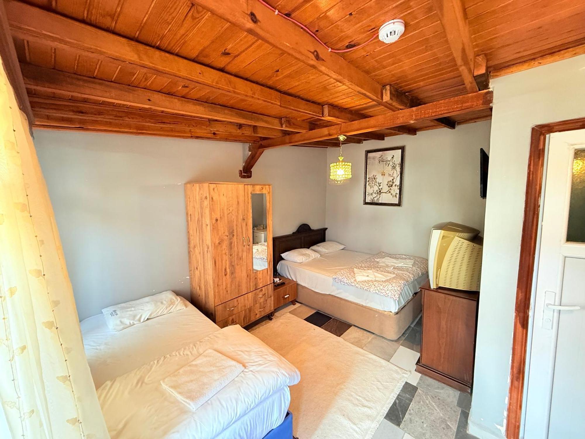 ÖZ Butik Otel Antik Kent Myrleia Mudanya Bagian luar foto